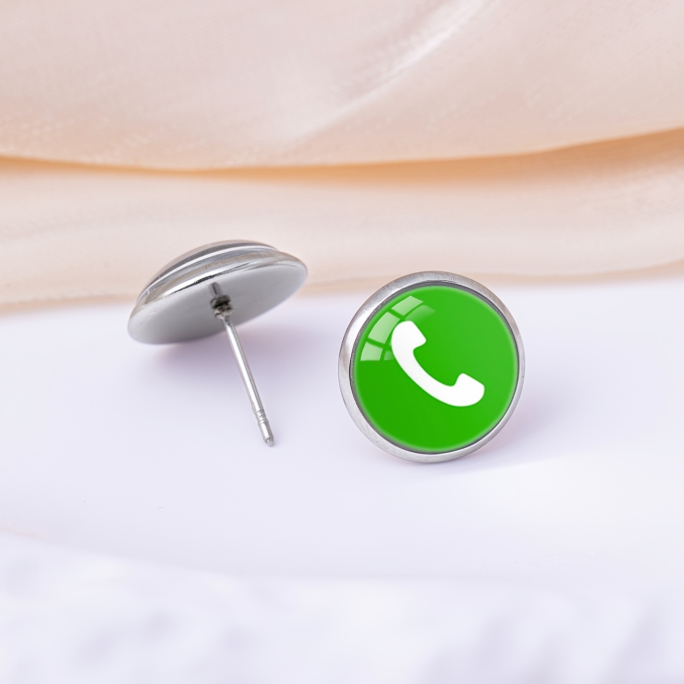 Red and Green Answer/Hang-Up Button Round Ear Studs